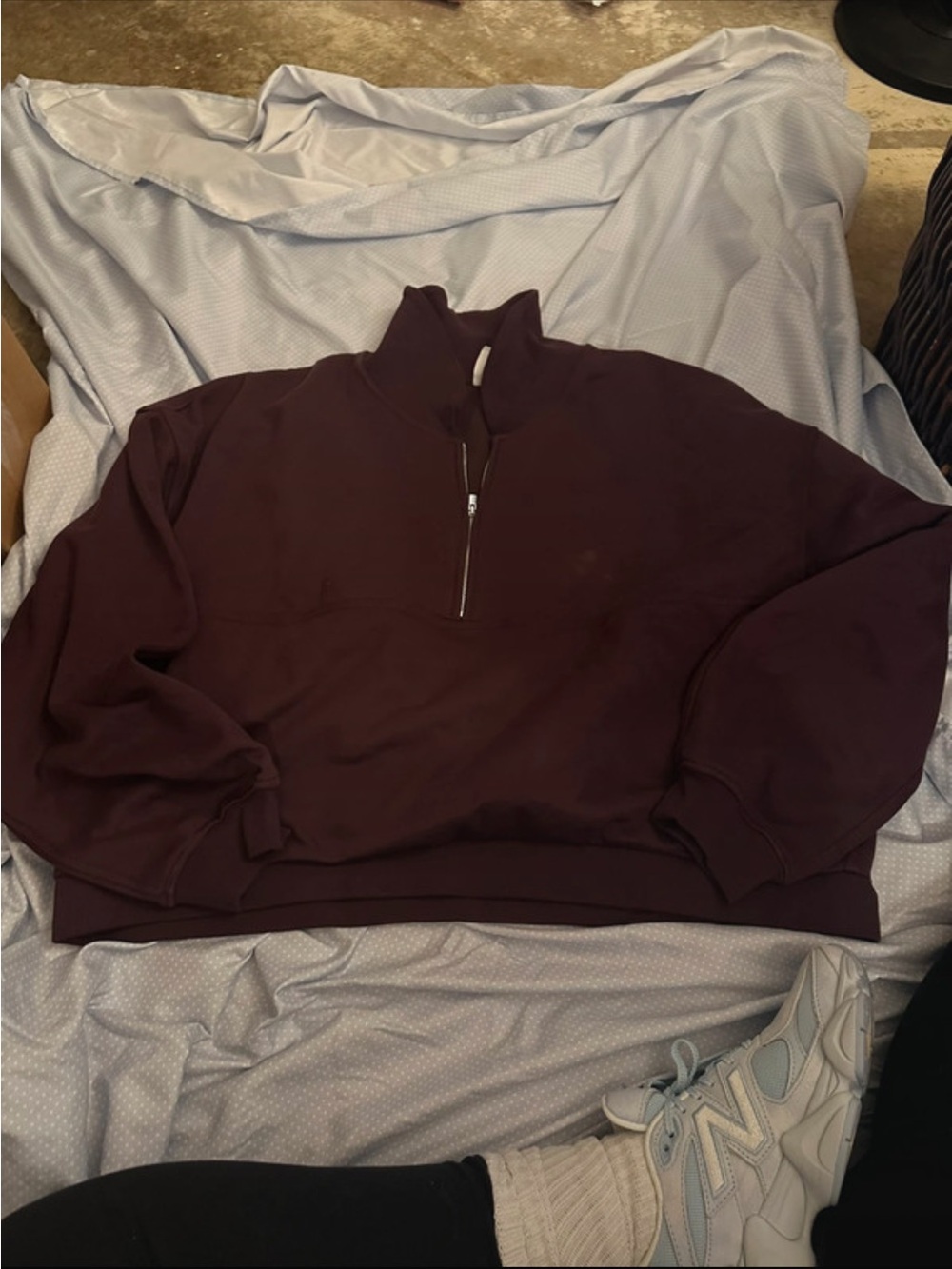 Fabletics cropped quarter zip sweater size
XL